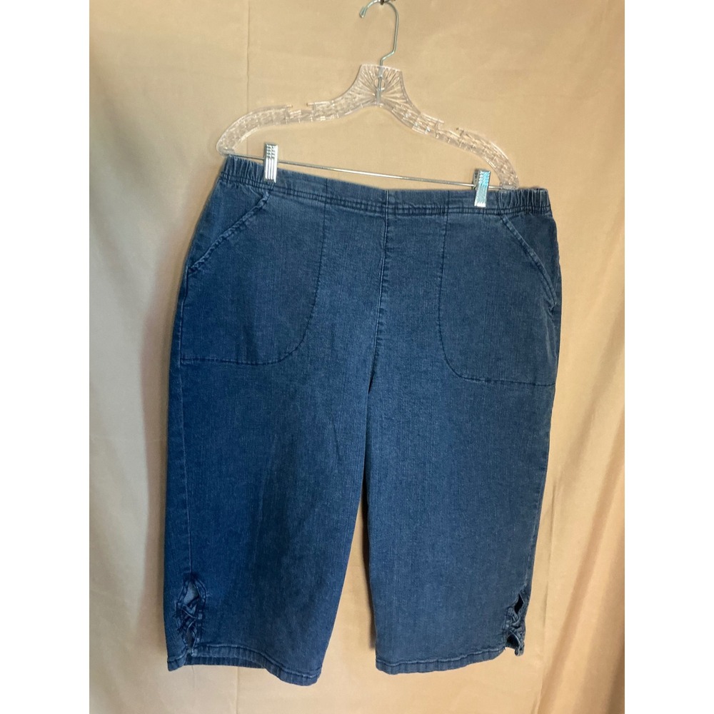 Croft & Barrow Denim Capris Womens 2X Blue Excellent Elastic Waist Lace Up Hem